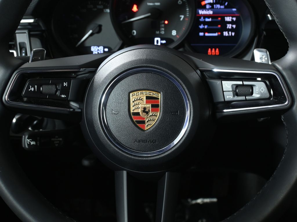 Thumbnail: 2025 Porsche Macan - 19