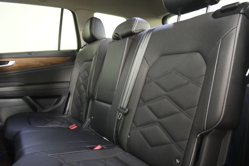 2024 Volkswagen Atlas SE 14