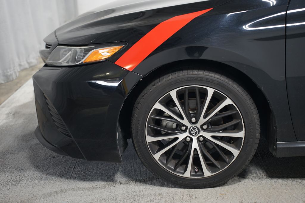 2019 Toyota Camry SE 5