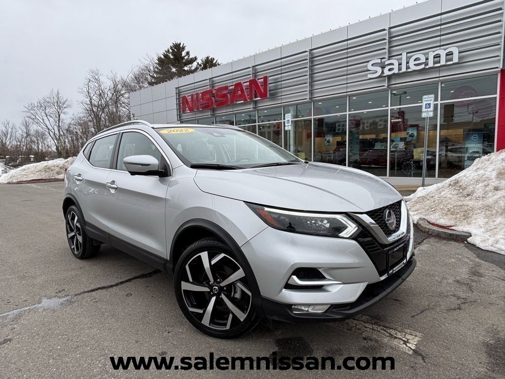 Brilliant Silver Metallic 2022 Nissan Rogue Sport SL AWD SUV / Crossover All-Wheel Drive Continuously Variable Transmission