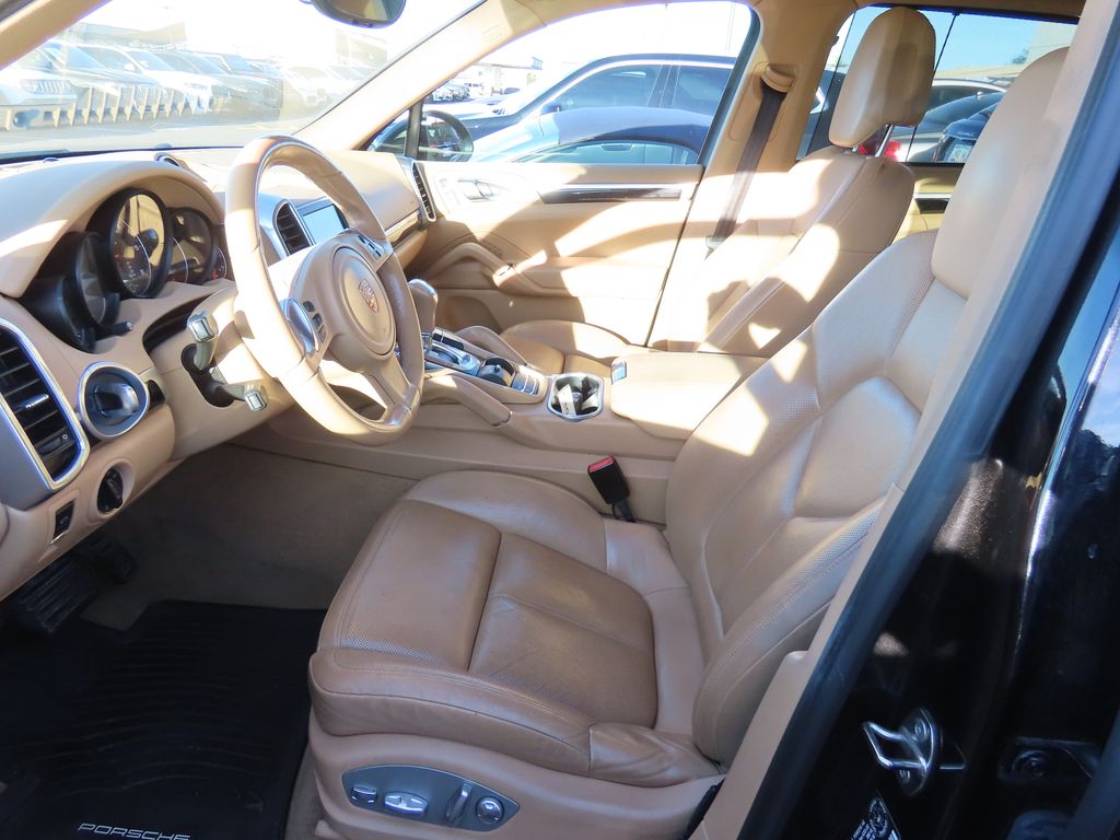 Thumbnail: 2014 Porsche Cayenne - 10