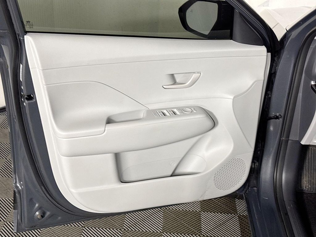 2024 Hyundai Kona Electric SEL