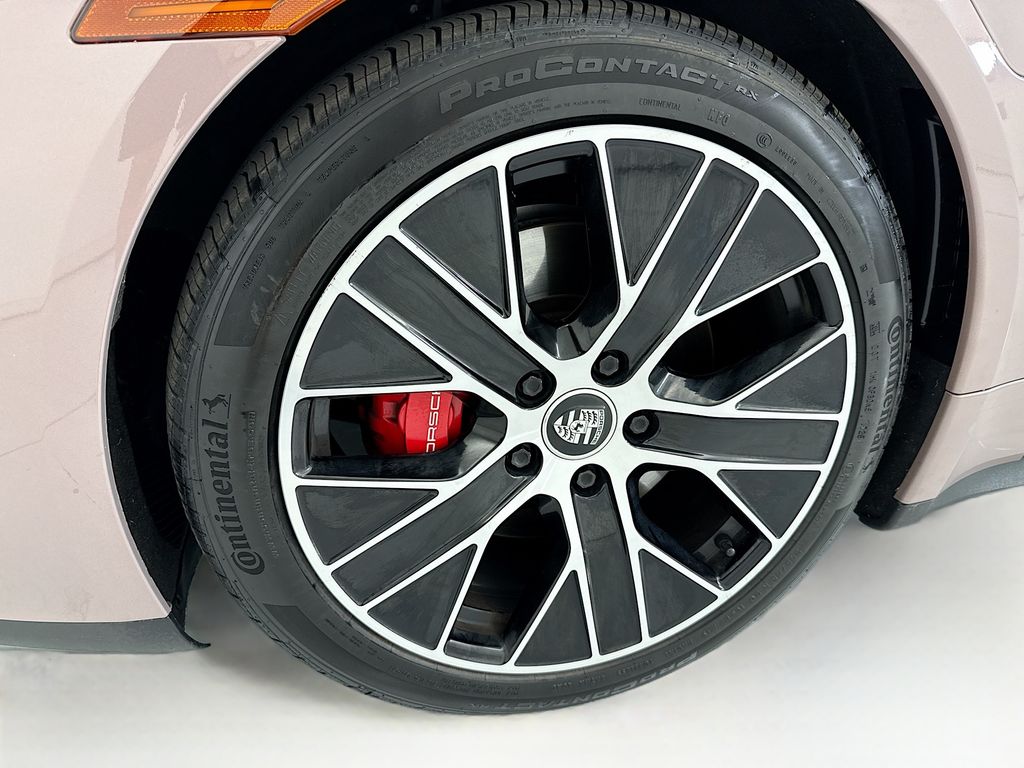 Thumbnail: 2023 Porsche Taycan - 30