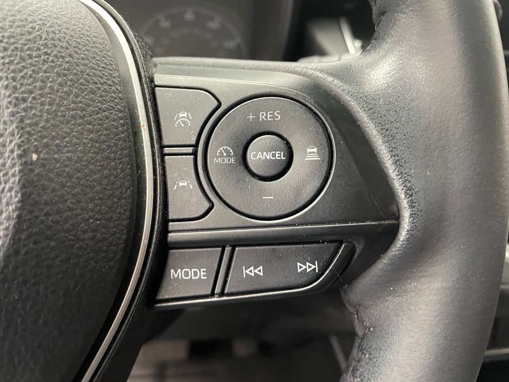 Thumbnail: 2023 Toyota Corolla Cross - 22