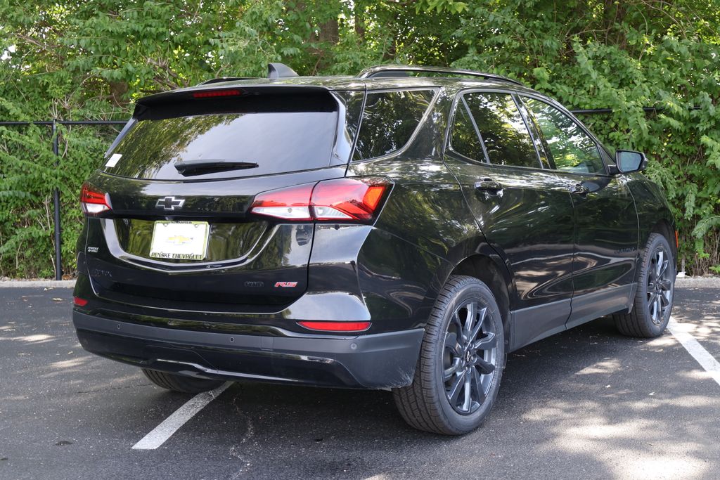 Thumbnail: 2024 Chevrolet Equinox - 10