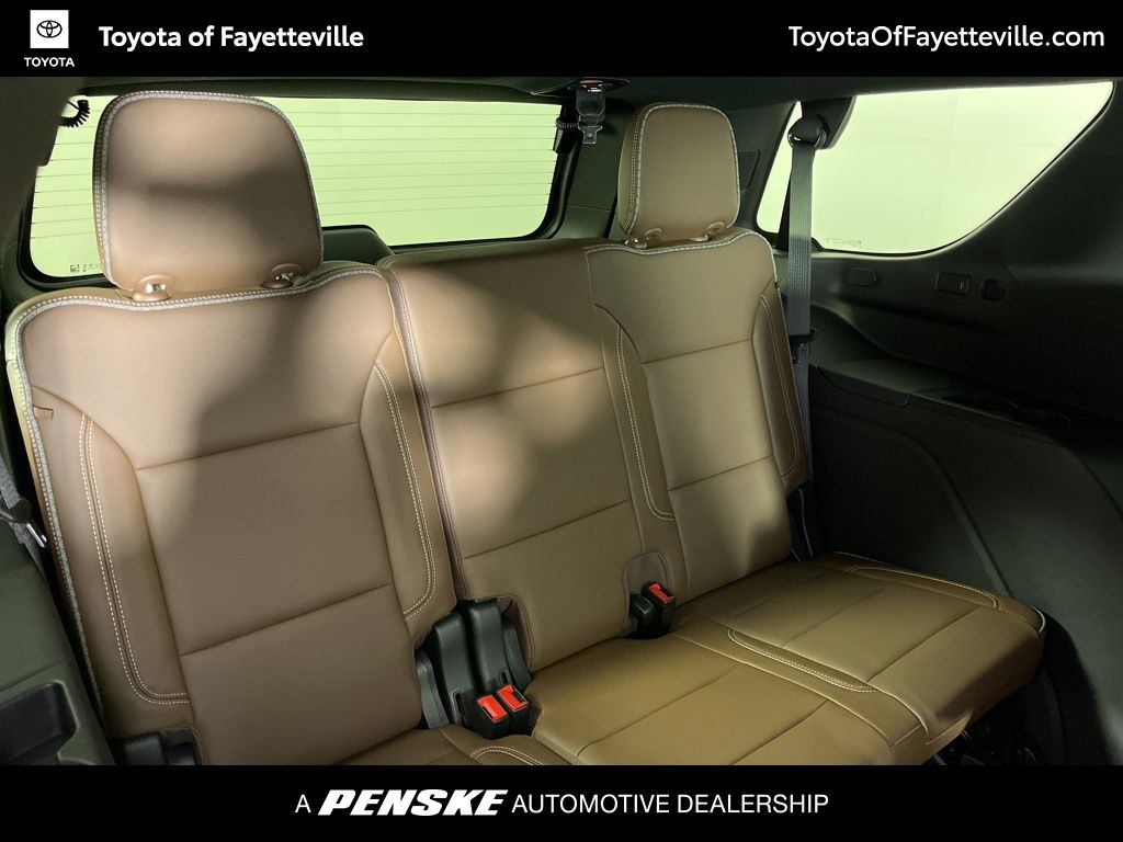 Thumbnail: 2021 Chevrolet Tahoe - 12