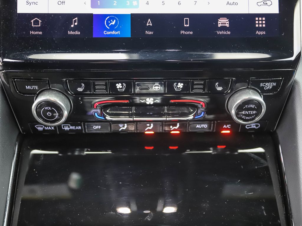 Thumbnail: 2023 Jeep Grand Cherokee L - 19