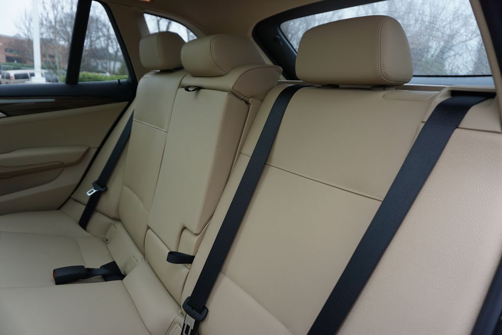 Thumbnail: 2015 BMW X1 - 14