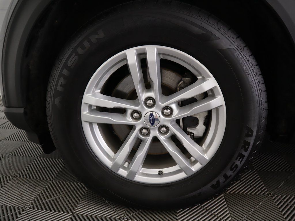 Thumbnail: 2022 Ford Explorer - 31