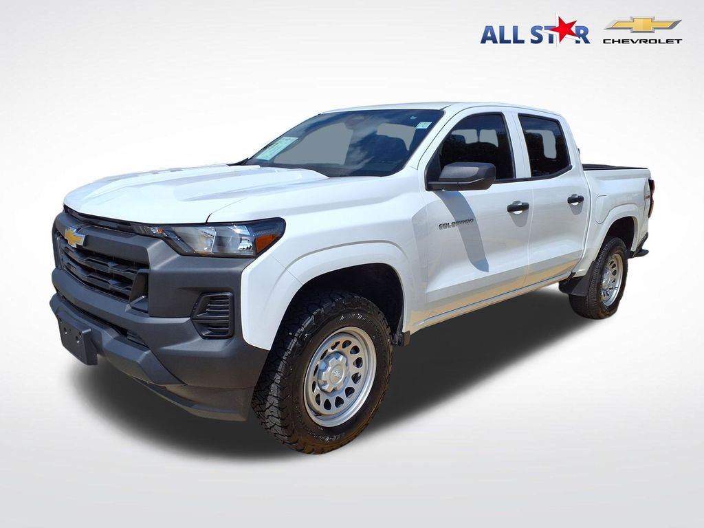 Summit White 2025 Chevrolet Colorado Pickup Truck Four-Wheel Drive 8-Speed Automatic