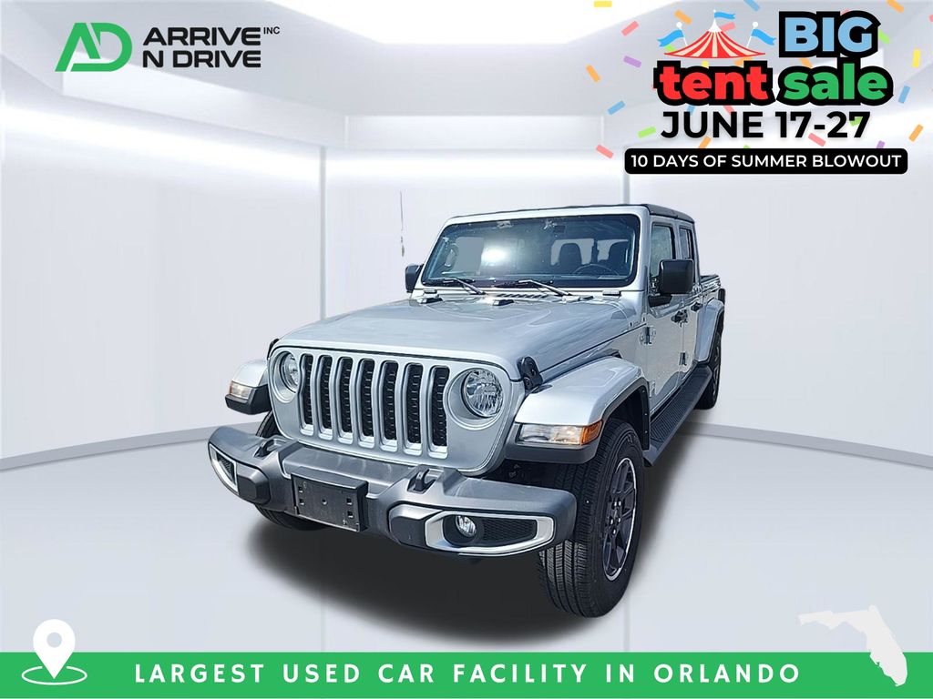 Silver Zynith Clearcoat 2022 Jeep Gladiator Overland Crew Cab 4WD Pickup Truck Four-Wheel Drive 8-Speed Automatic