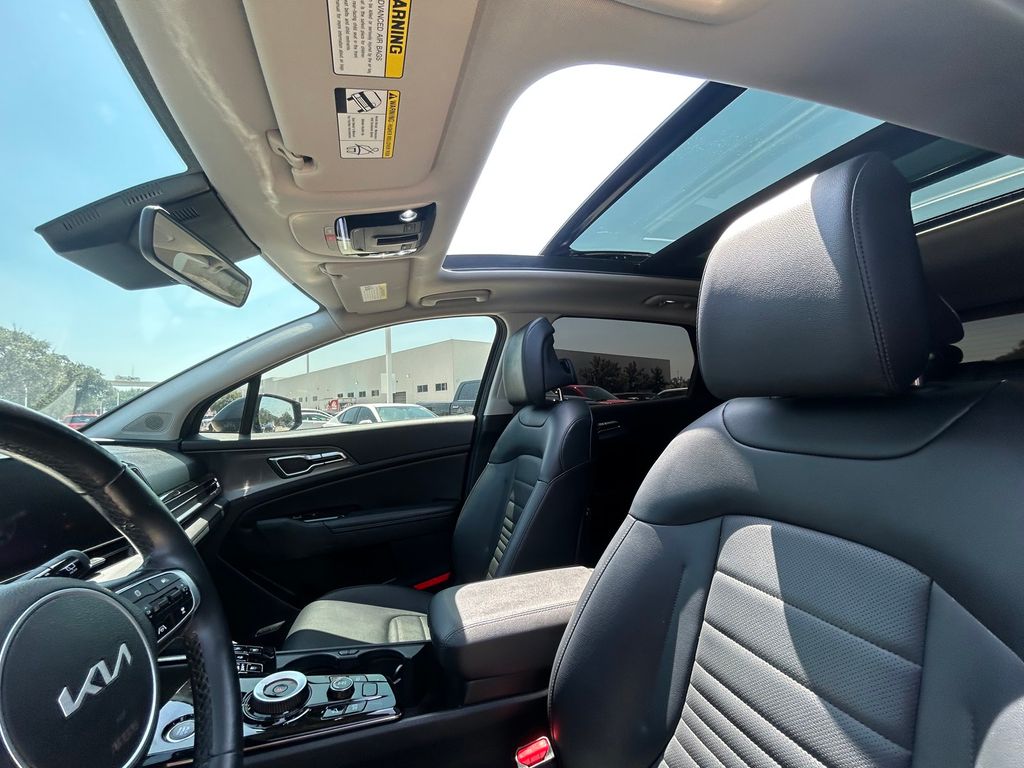 Used 2023 Kia Sportage Hybrid SUV