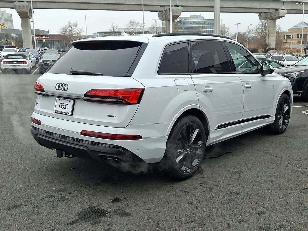 Thumbnail: 2026 Audi Q7 - 3