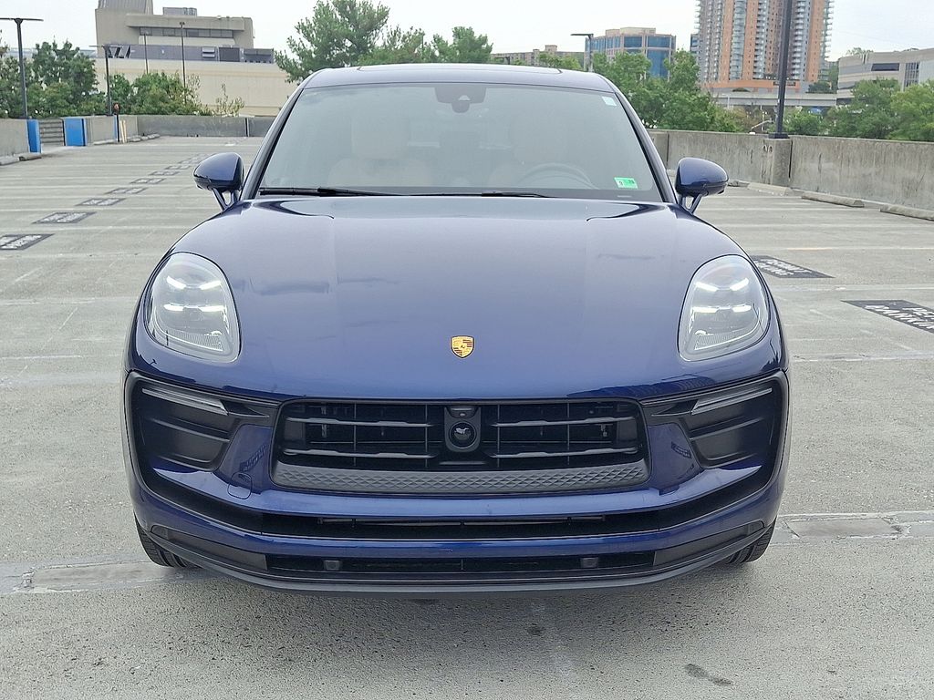 Thumbnail: 2025 Porsche Macan - 6
