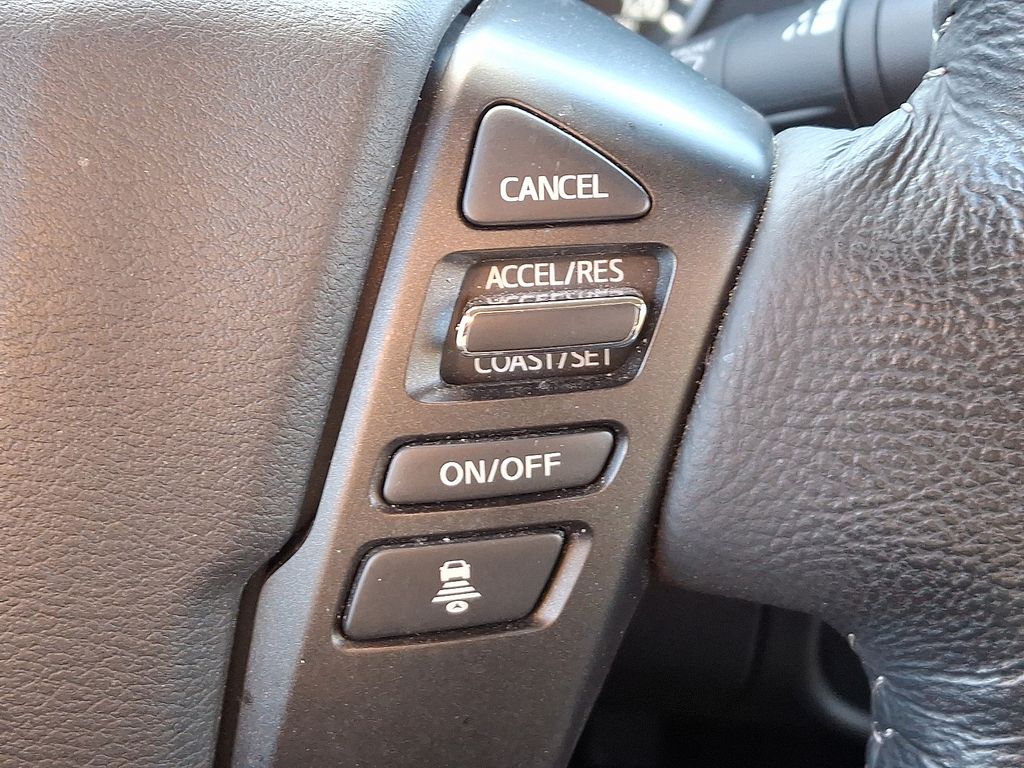 2022 Nissan Frontier SV 22