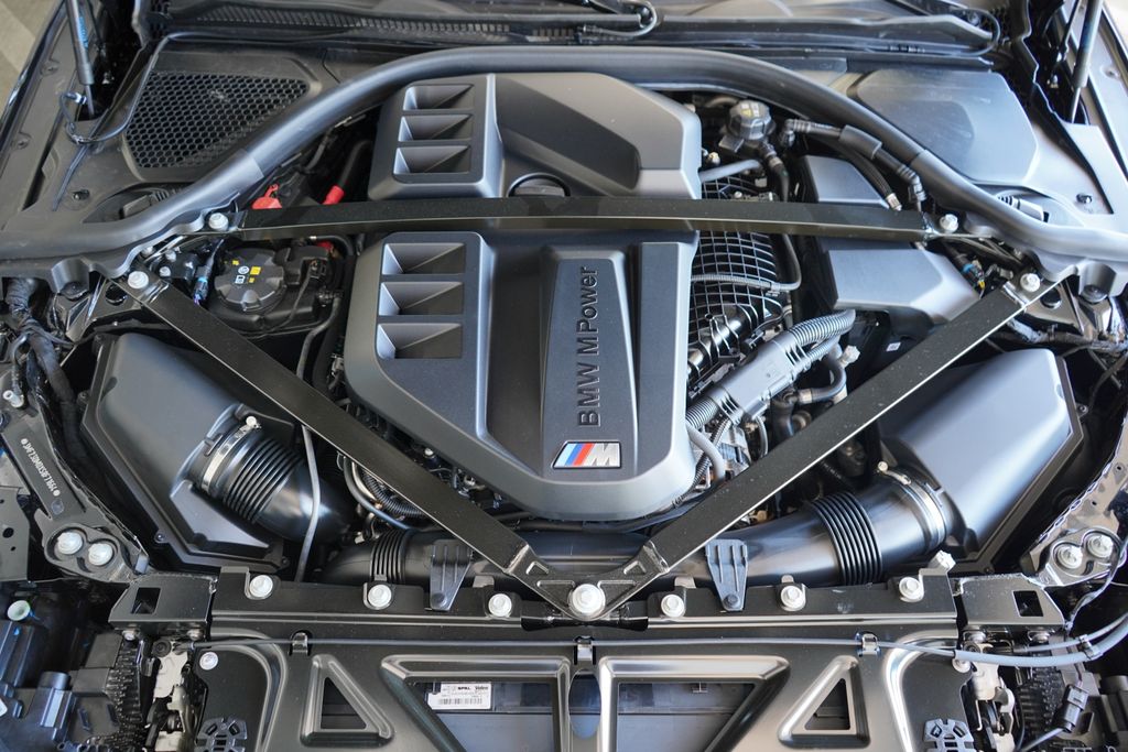 Thumbnail: 2025 BMW M2 - 21