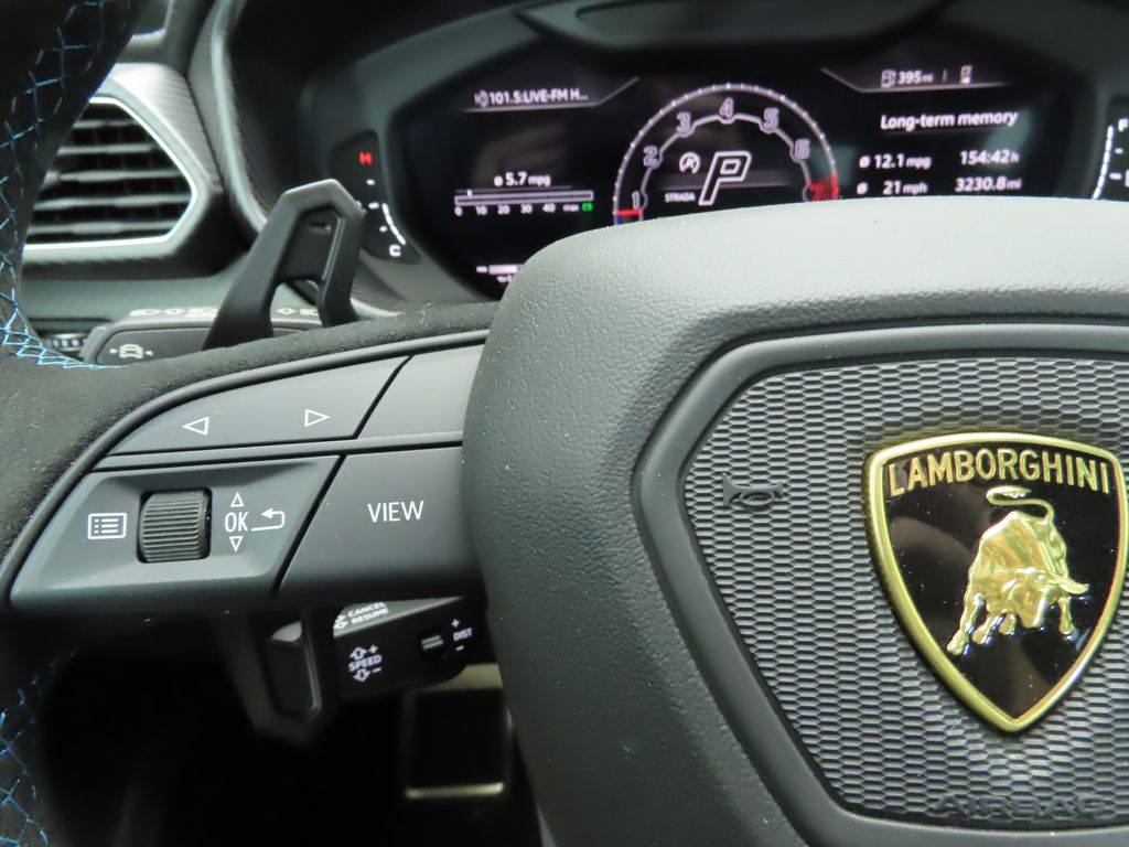 Thumbnail: 2024 Lamborghini Urus - 11