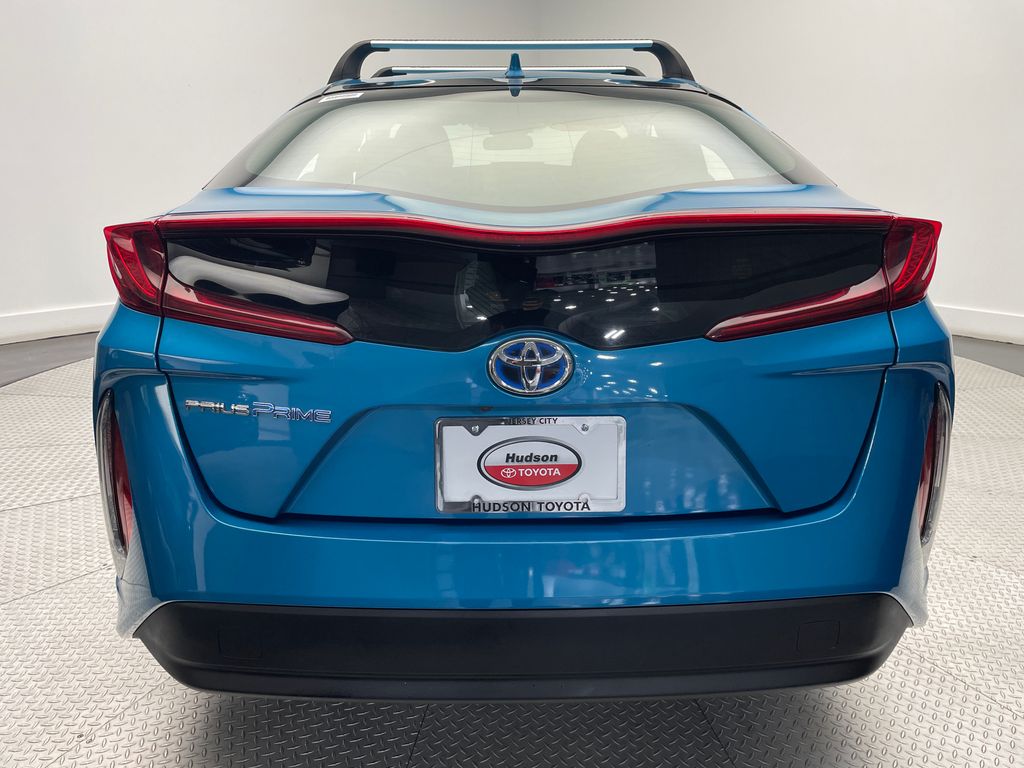 2022 Toyota Prius Prime LE 6