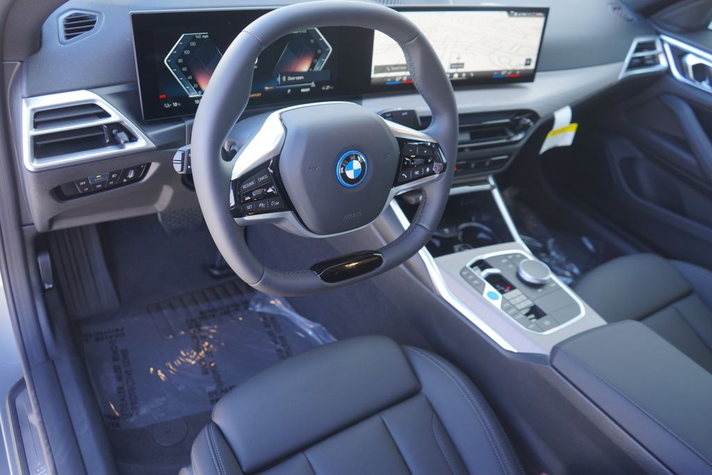 2025 BMW i4 eDrive40 12