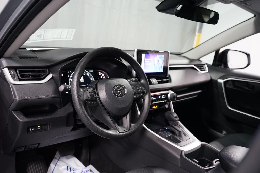 Thumbnail: 2025 Toyota RAV4 - 11