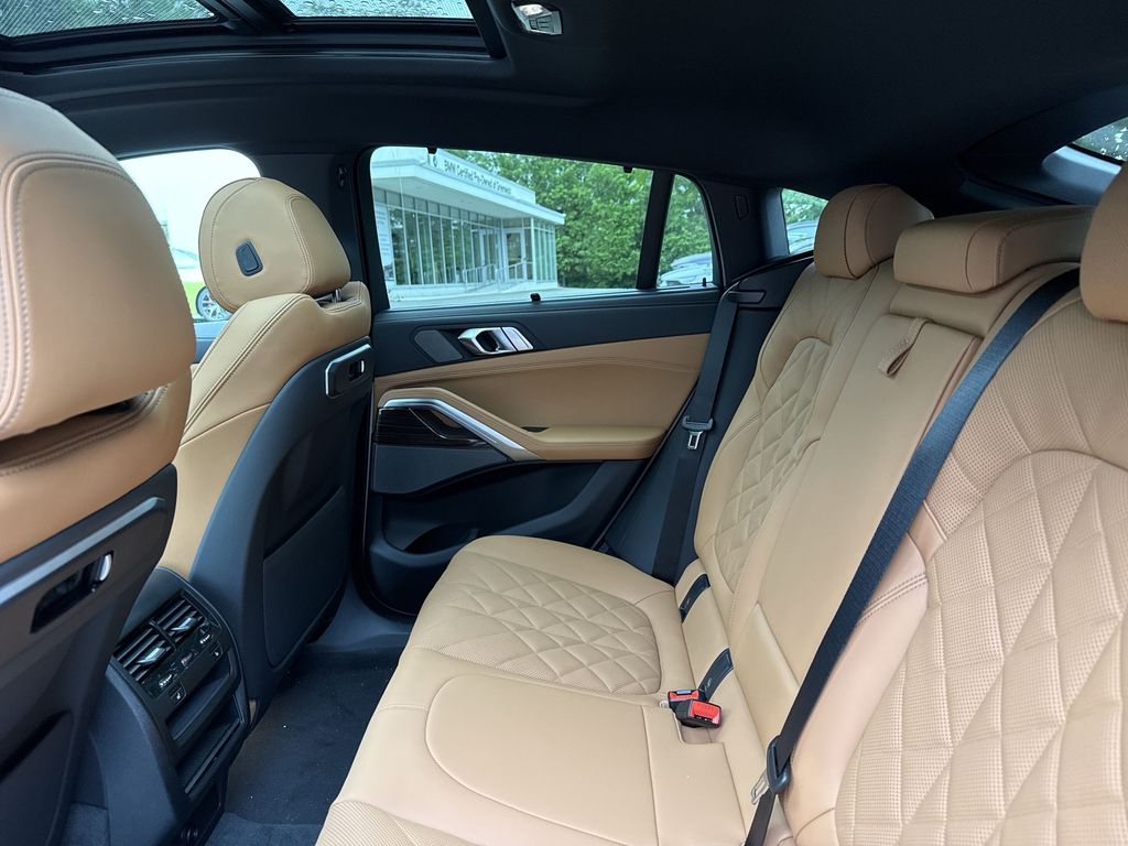 Thumbnail: 2027 BMW X6 - 23