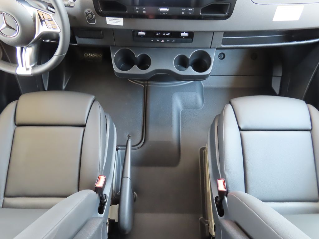 2025 Mercedes-Benz Sprinter 2500 16