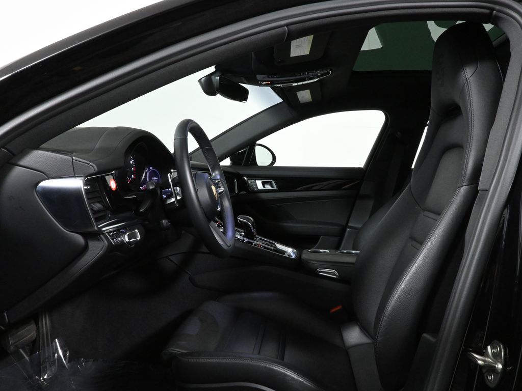 2022 Porsche Panamera Platinum 5