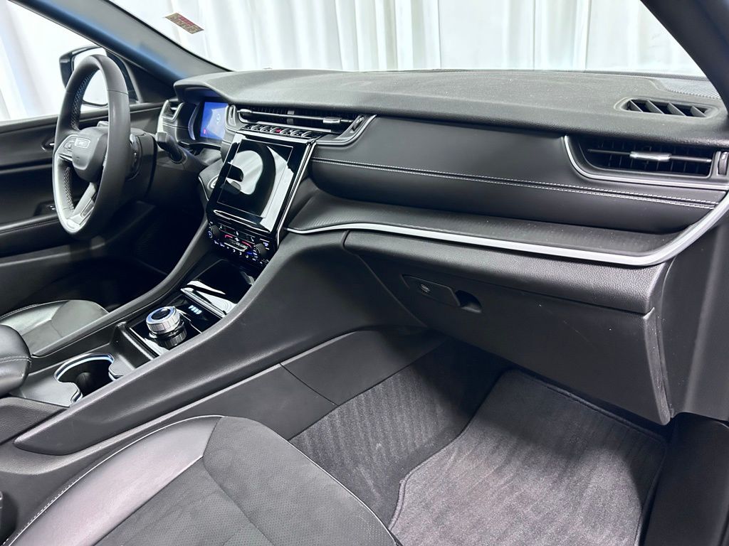 used 2024 Jeep Grand Cherokee car, priced at $36,887