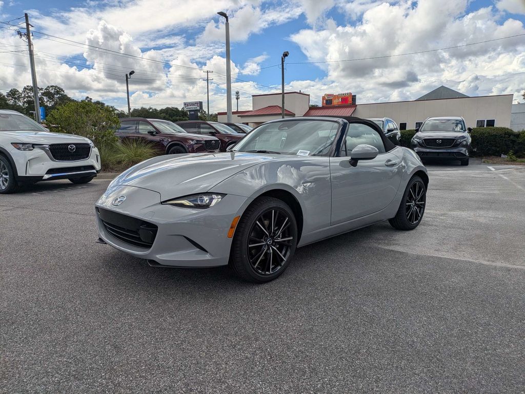 2026 Mazda MX-5 Miata Grand Touring