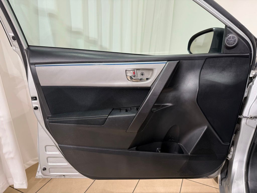 Thumbnail: 2015 Toyota Corolla - 14