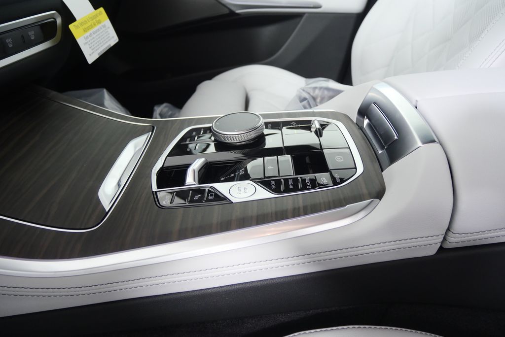 Thumbnail: 2026 BMW X5 - 22