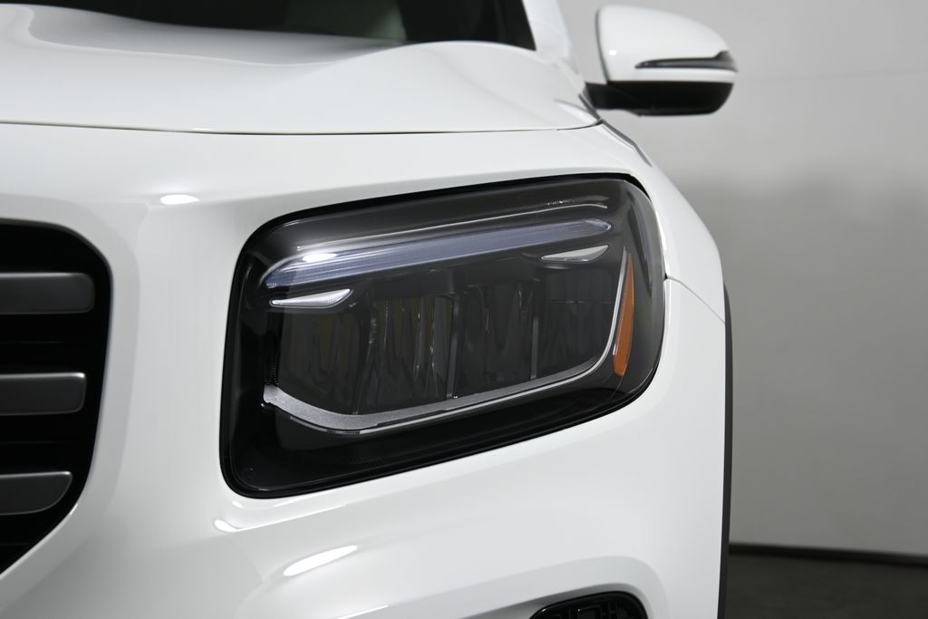 2025 Mercedes-Benz GLB 250 10