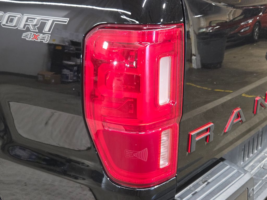 Used 2019 Black Ford XLT image 16