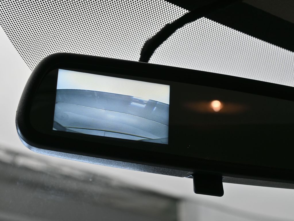 Used 2024 Summit White Chevrolet Work Van image 21