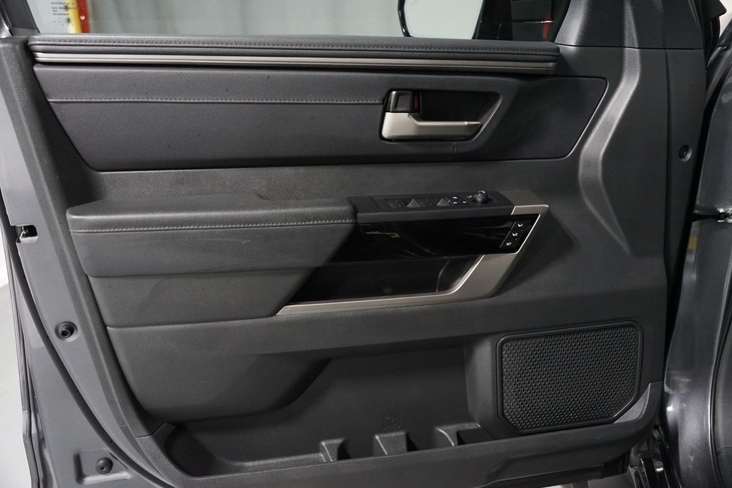 Thumbnail: 2025 Toyota Tundra - 31