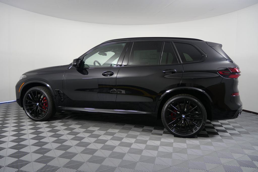 2025 BMW X5 M60i 7