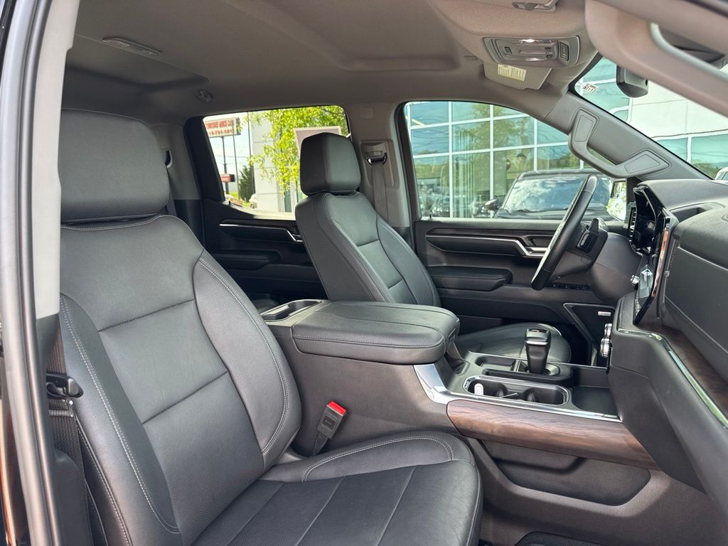 Used 2024 Black GMC SLT image 14