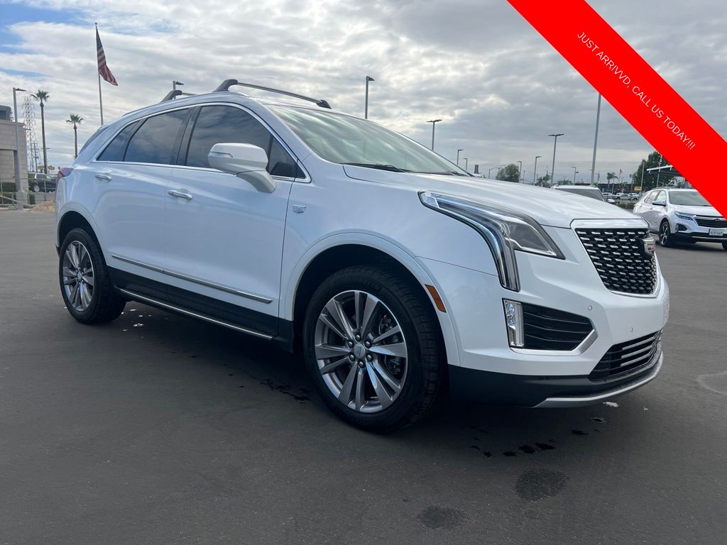 Crystal White Tricoat 2024 Cadillac XT5 SUV / Crossover Front-Wheel Drive 9-Speed Automatic