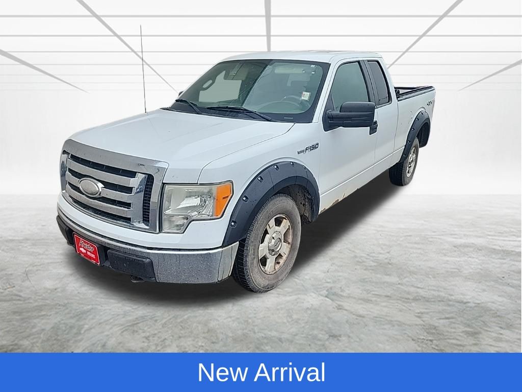 White 2009 Ford F-150 Pickup Truck Four-Wheel Drive 6-Speed Automatic