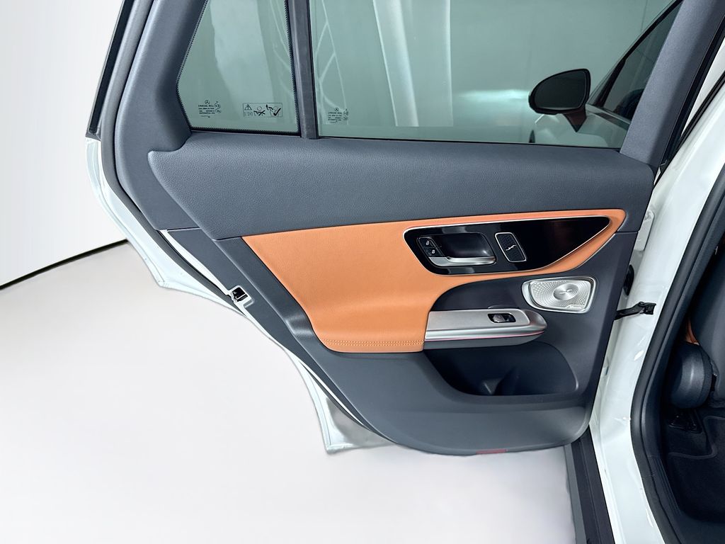 Thumbnail: 2026 Mercedes-Benz GLC - 27