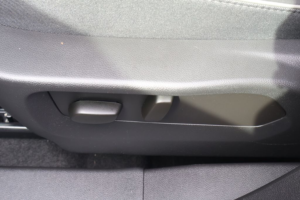 Thumbnail: 2023 Buick Envision - 11