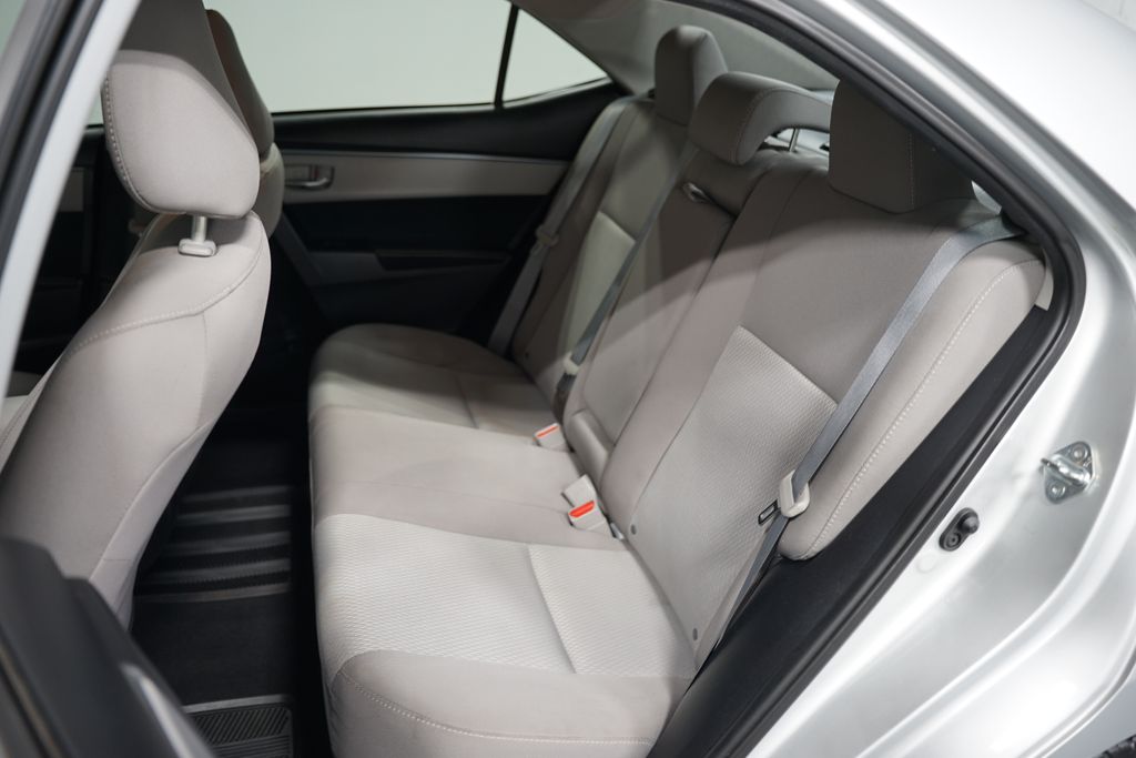 2015 Toyota Corolla LE 24