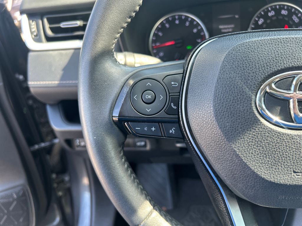 Used 2021 Gray Toyota XLE Premium image 20
