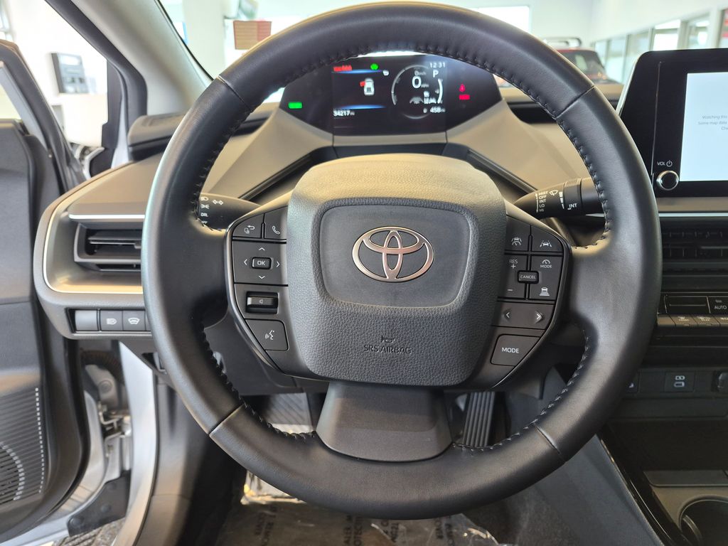 2025 Toyota Prius LE
