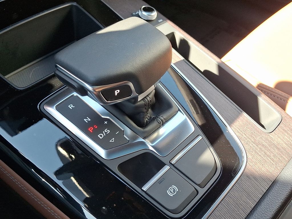Thumbnail: 2025 Audi Q5 - 15