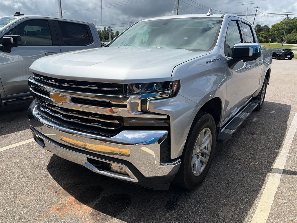 Silver Ice Metallic 2020 Chevrolet Silverado 1500 Pickup Truck 4X2 8-Speed Automatic