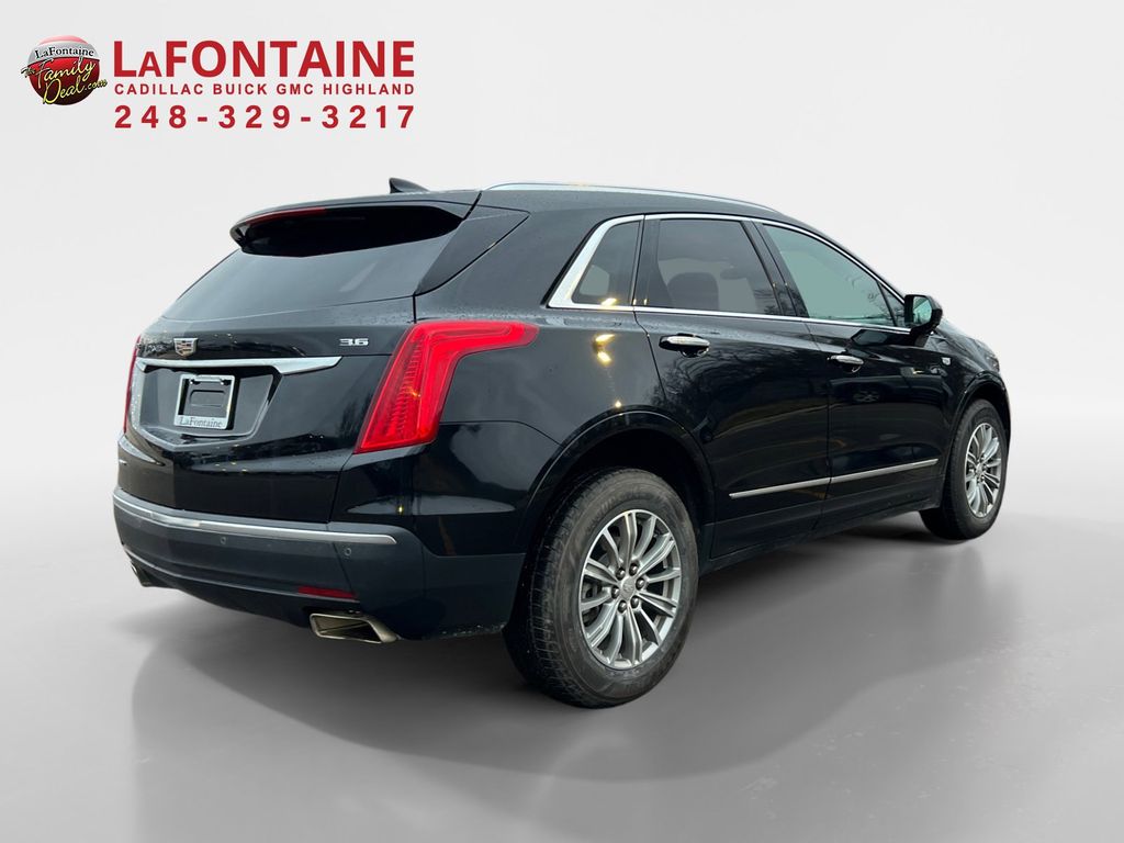 2017 Cadillac XT5 Luxury 7