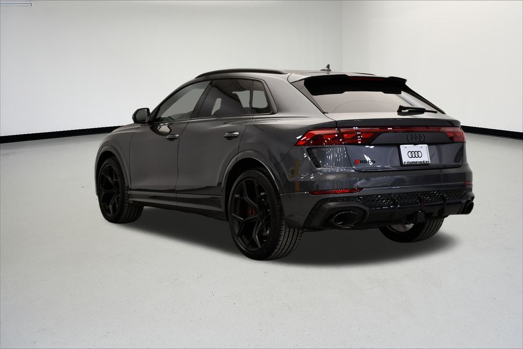 Thumbnail: 2026 Audi RS Q8 - 3