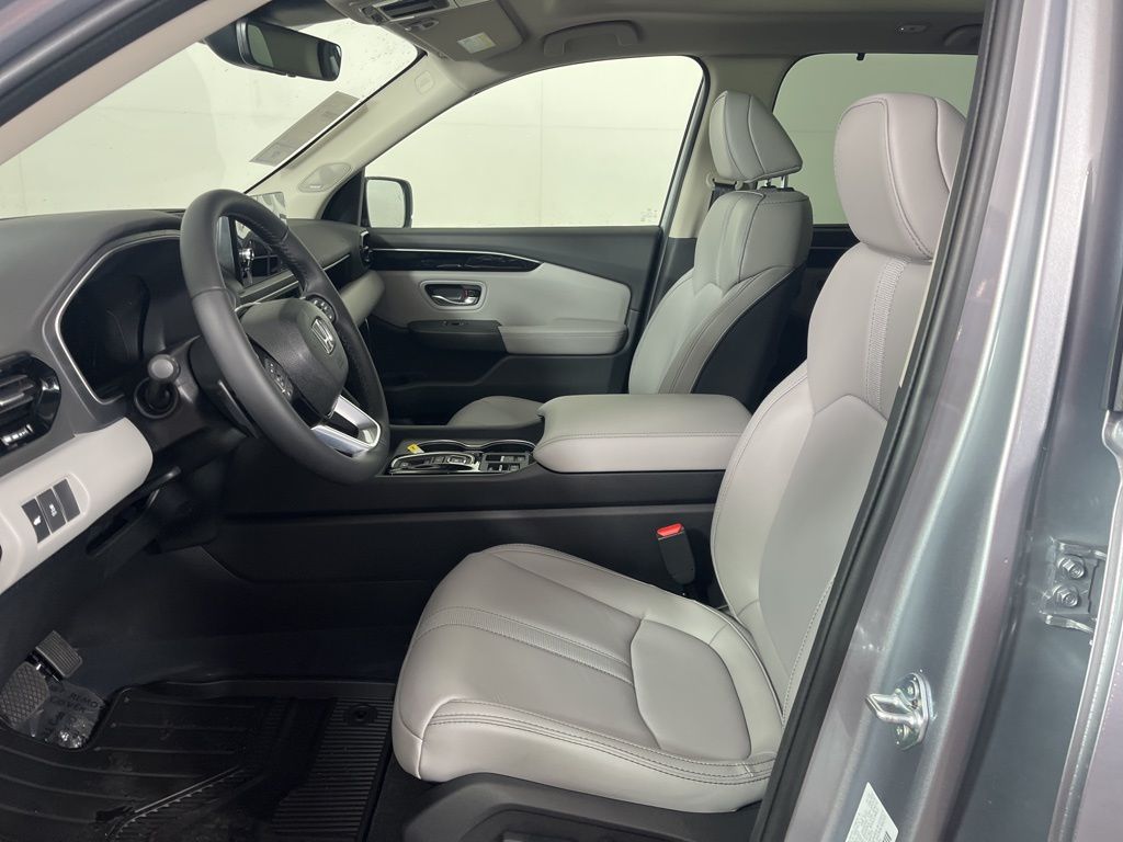 Thumbnail: 2025 Honda Pilot - 23