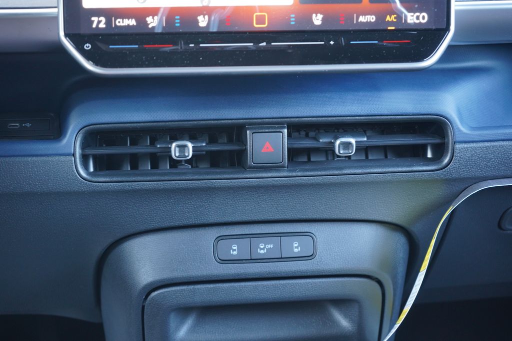 Thumbnail: 2025 Volkswagen ID.Buzz - 17